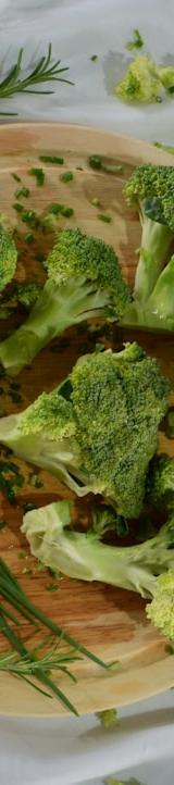 Air Fryer Broccoli with Garlic & Parmesan