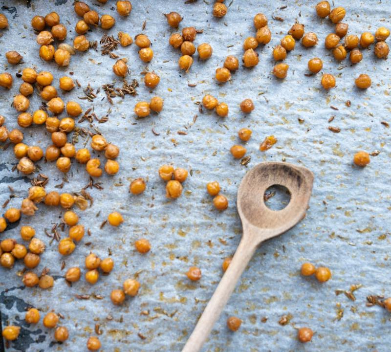 Crispy Air Fryer Chickpeas with Spiced Coating