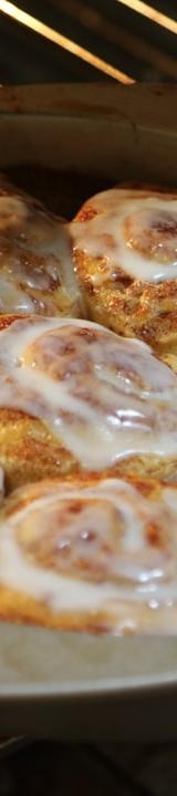 Air Fryer Cinnamon Rolls