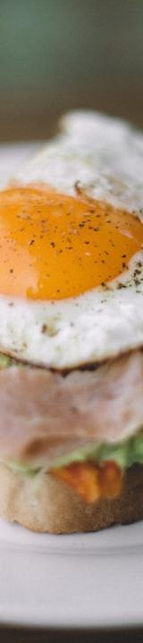 Avocado Egg Toast with Ham & Tomato