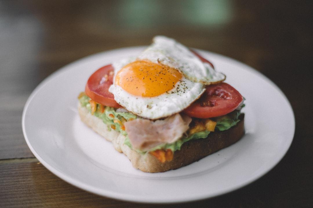 Avocado Egg Toast with Ham & Tomato