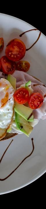 Avocado Egg Toast with Ham & Tomatoes