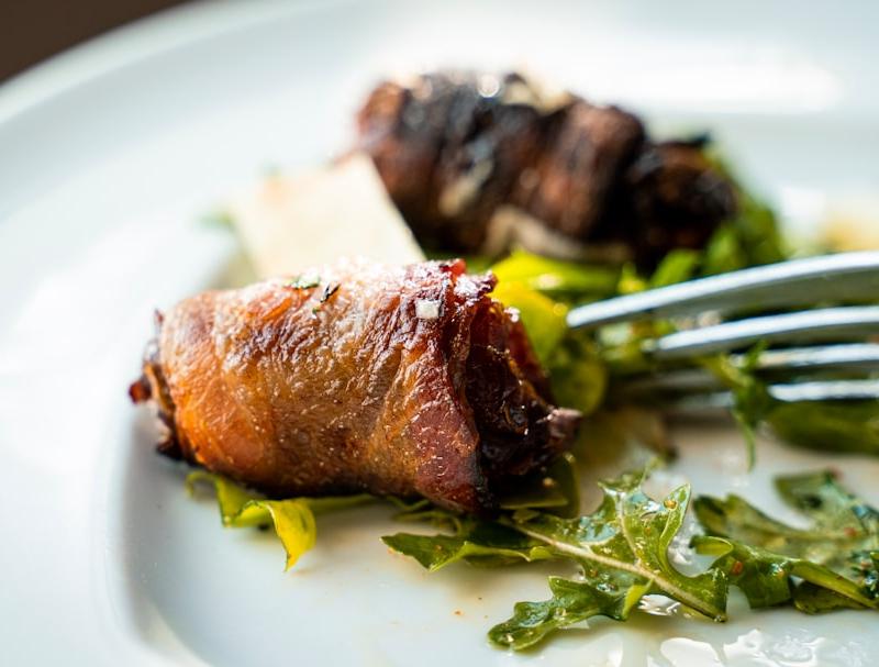 Crispy Bacon Jalapeño Poppers with Arugula