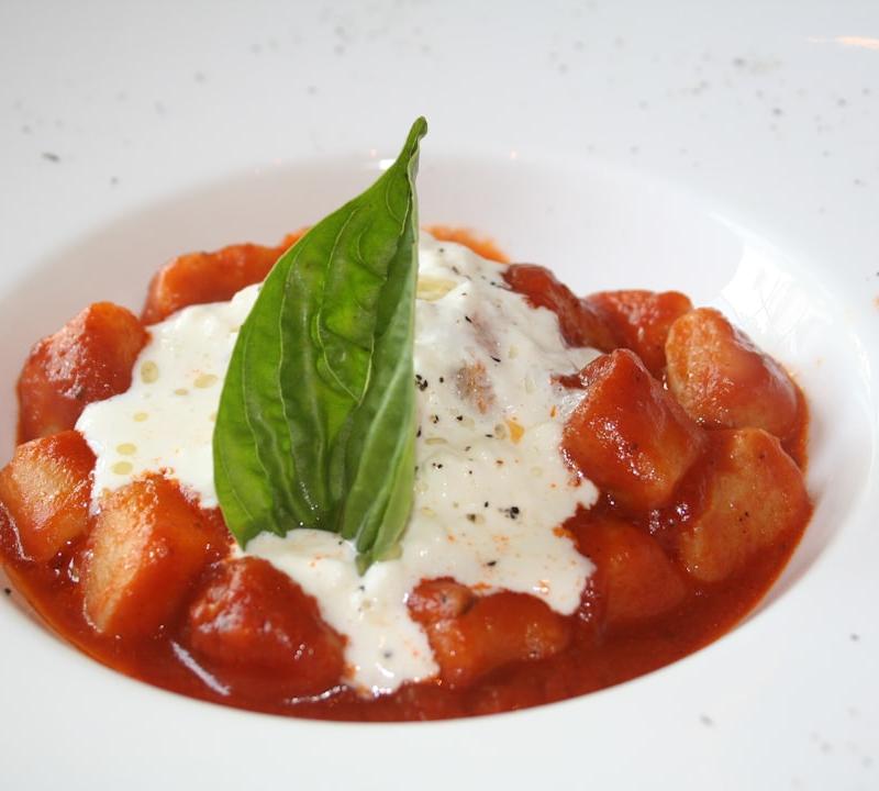 Baked Gnocchi with Mozzarella & Tomato