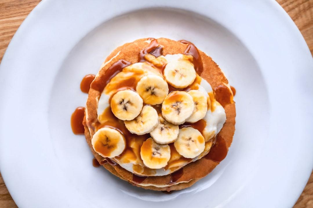 3-Ingredient Banana Oat Pancakes