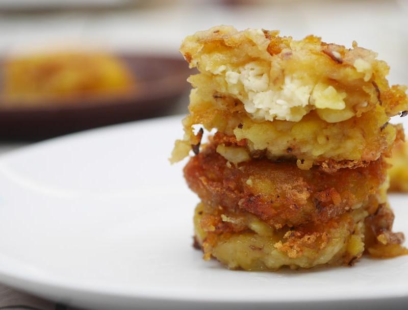 Bánh Dá Lợn (Crispy Tapioca Cake)