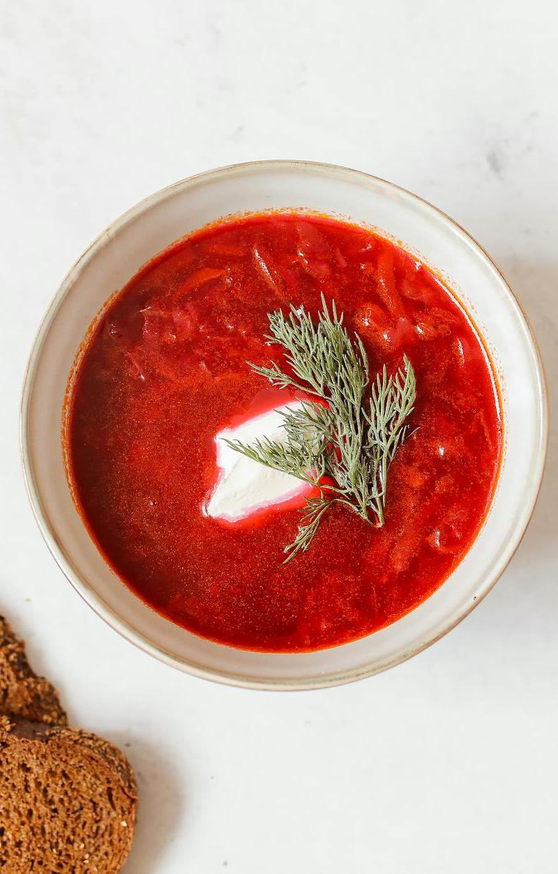 10-Min Barszcz — Polish Beet Soup with Rye