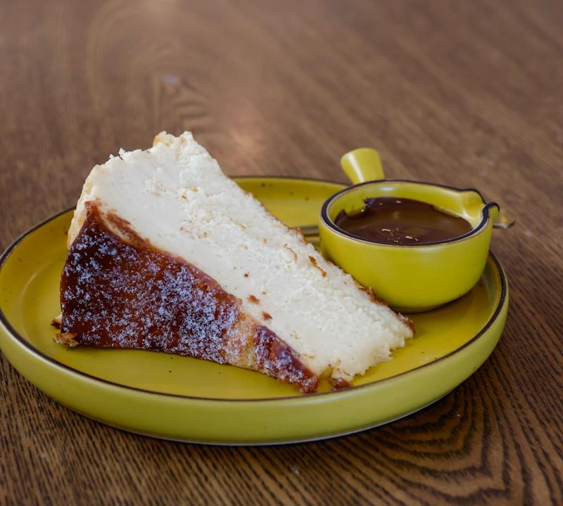 15-Min Basque Burnt Cheesecake with Chocolate