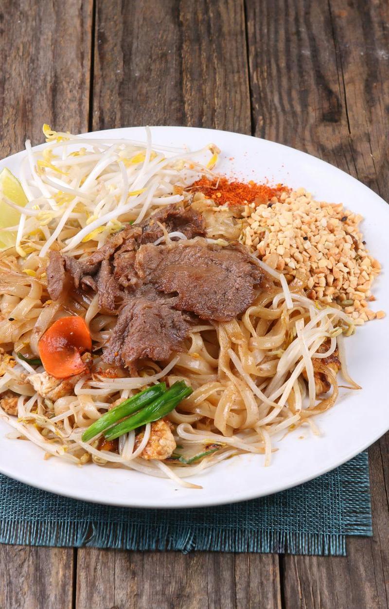 20-Min Beef Pad Thai with Peanuts