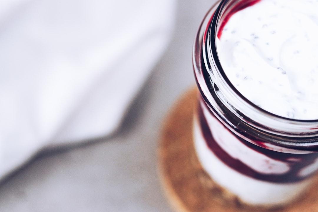 15-Min Berry Cheesecake Jars