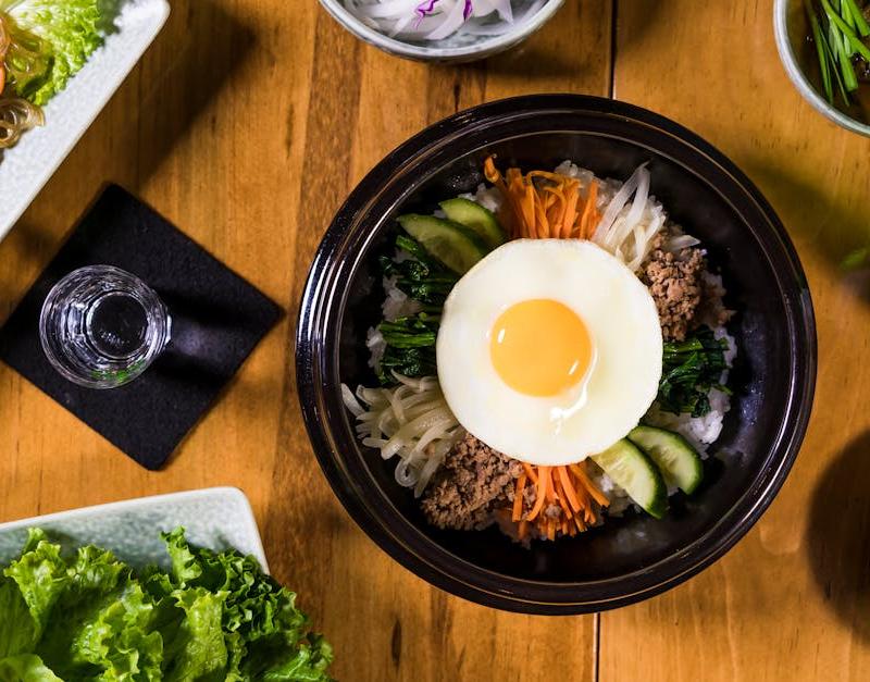 15-Min Bibimbap Rice Bowl with Eggs