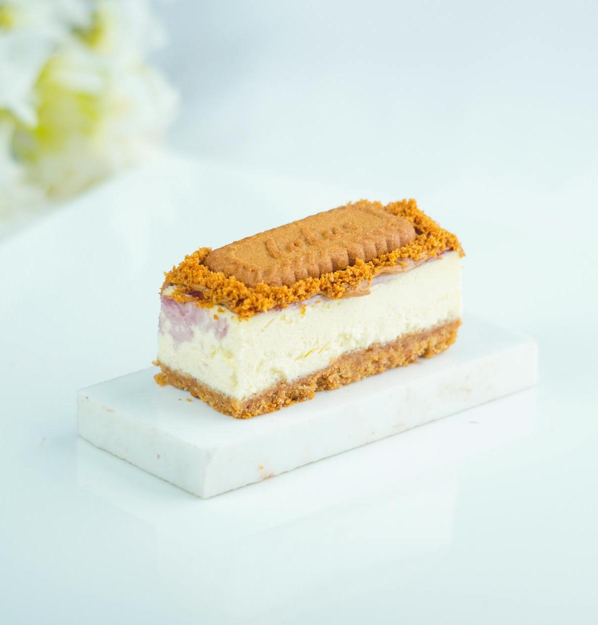 15-Minute No-Bake Biscoff Cheesecake Bars