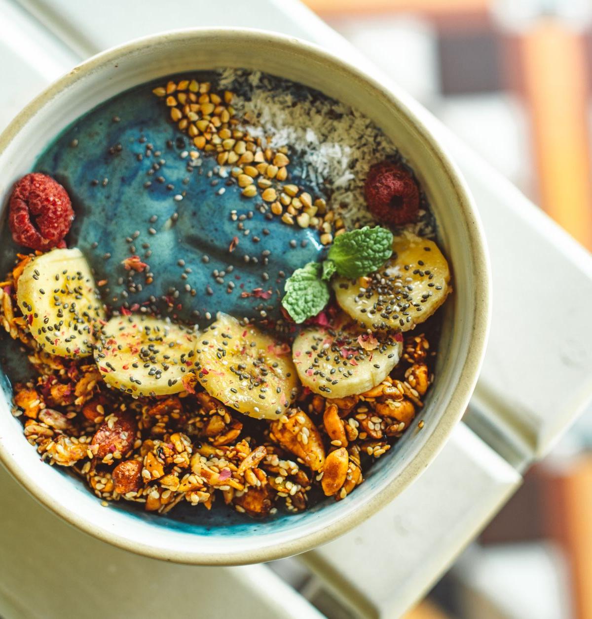 Blue Spirulina Smoothie Bowl