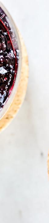 10-Minute Blueberry Cheesecake Jars