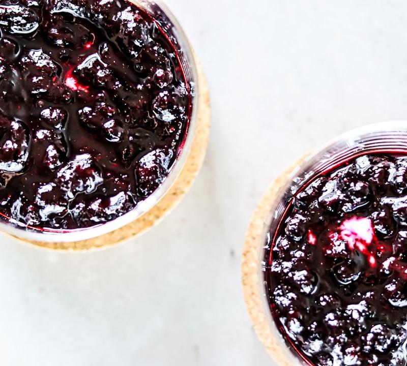 10-Minute Blueberry Cheesecake Jars