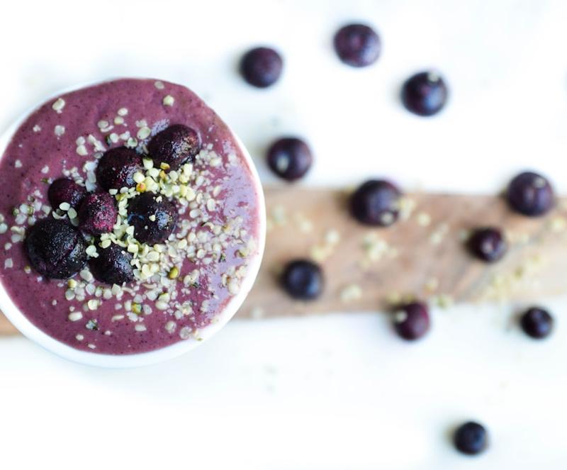 Blueberry Greek Yogurt Parfait Bowl