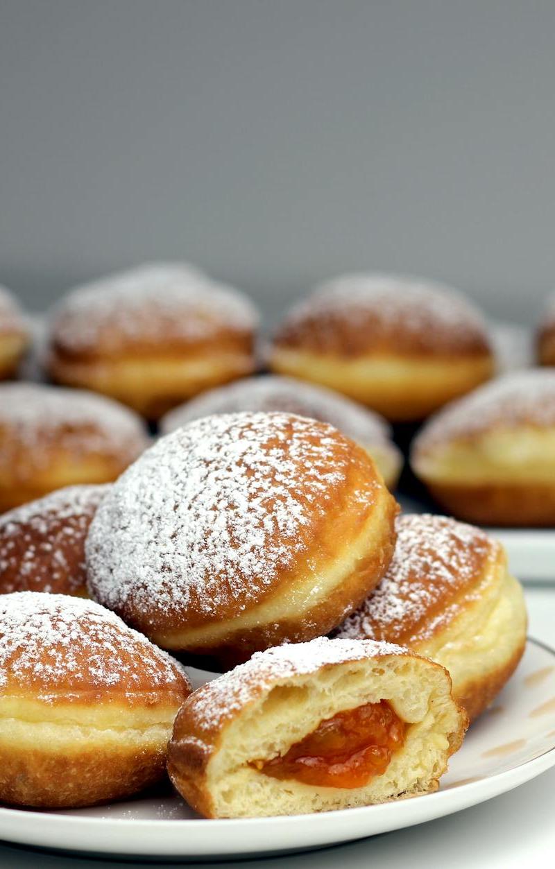 Bomboloni alla Crema