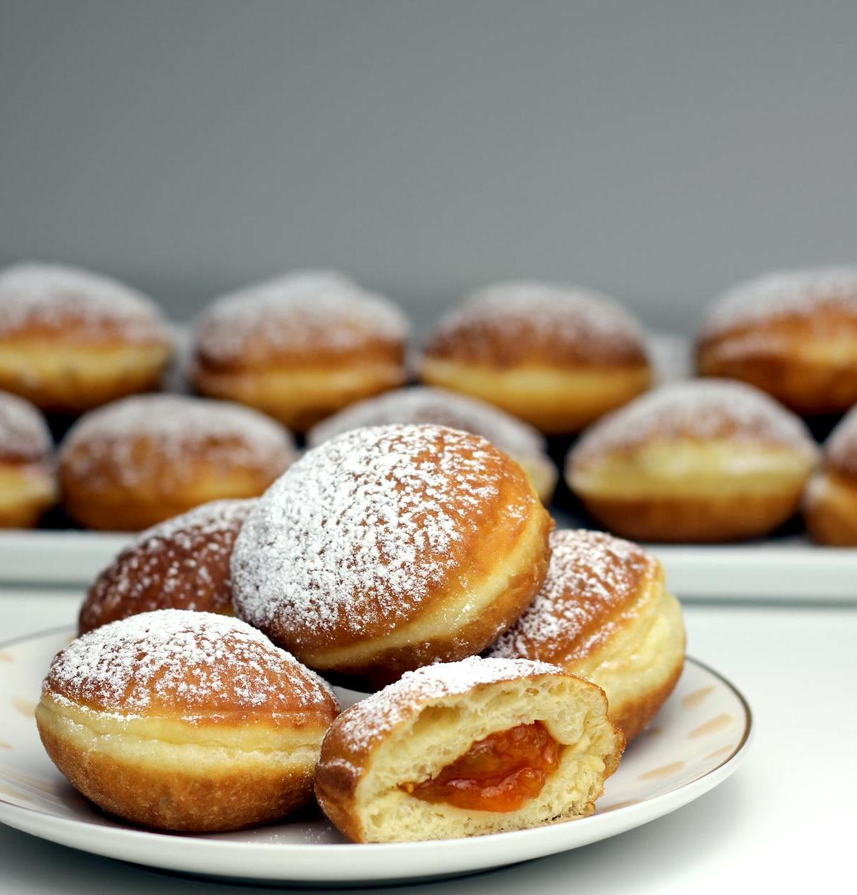 Bomboloni alla Crema