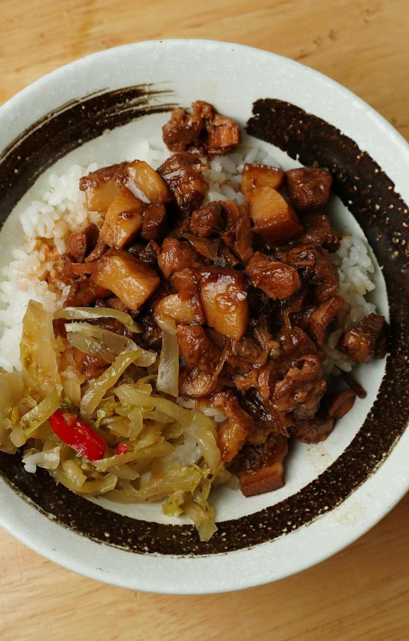 15-Min Braised Pork Rice Bowl