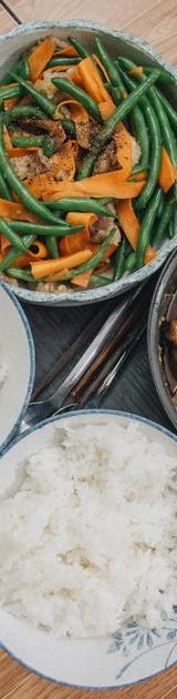 25-Min Brown Stew Chicken with Rice