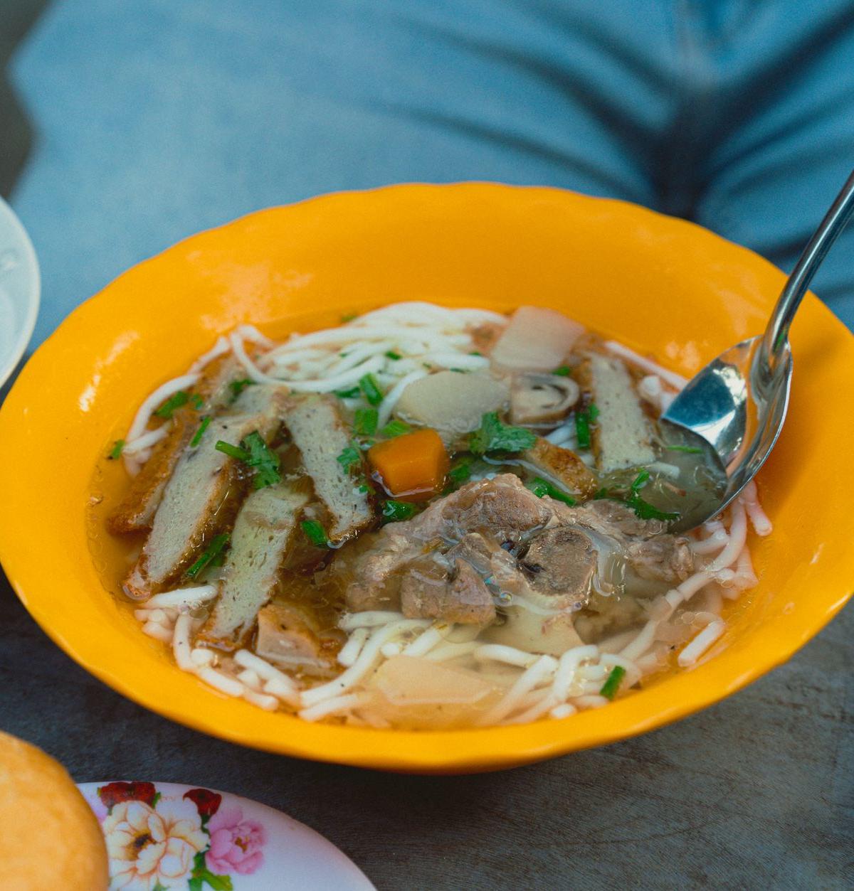 25-Min Bun Cha Ca — Fish Cake Noodle Soup