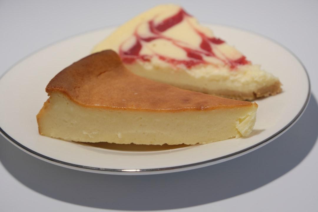 5-Min Burnt Basque Cheesecake with Strawberry