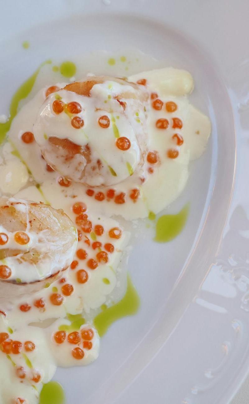 Butter-Seared Scallops with Lemon & Thyme