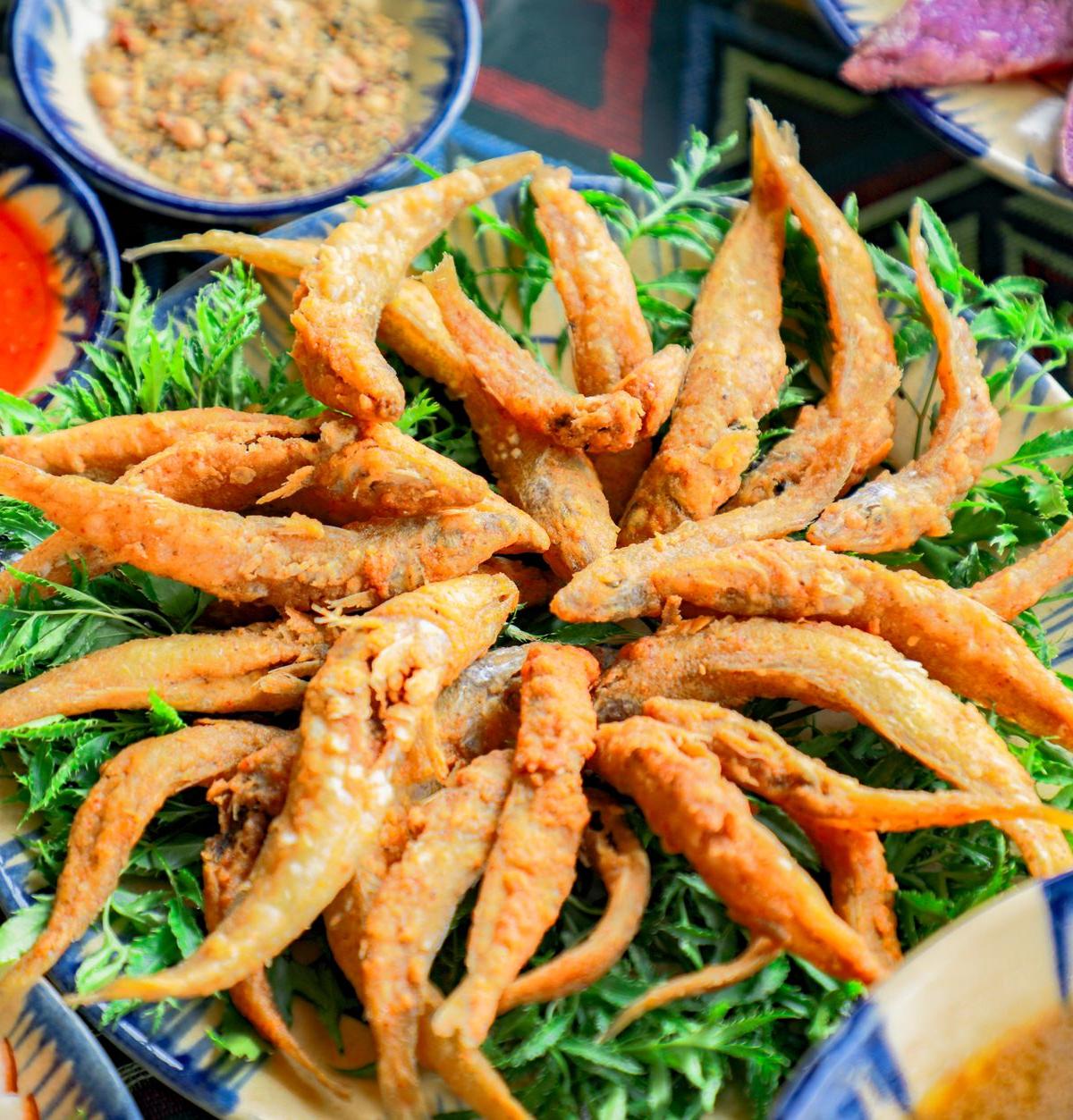 Cá Chiên Giòn (Vietnamese Crispy Fried Fish)