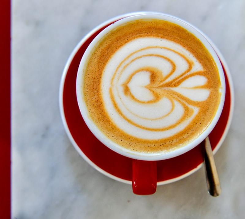 Café-Style Latte with Silky Microfoam