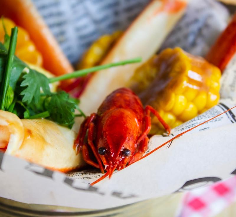 20-Min Cajun Garlic Butter Seafood Boil