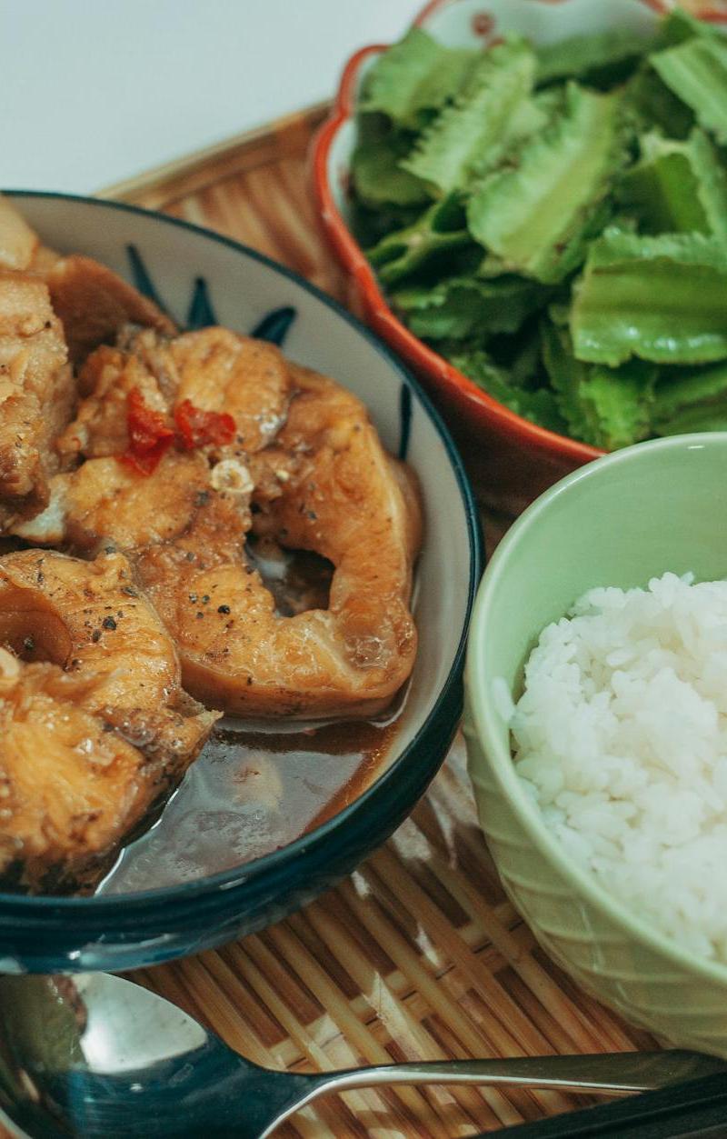 25-Min Caramelized Fish with Rice & Beans