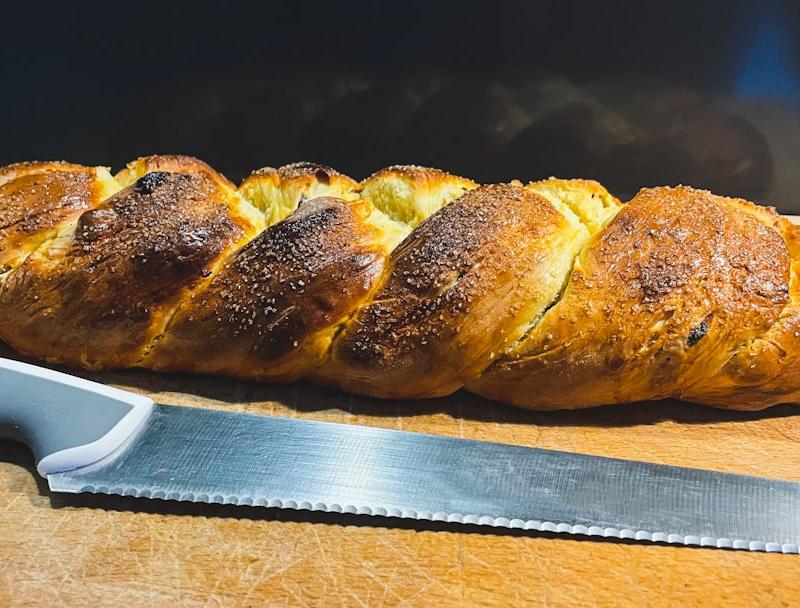 Cardamom Swirl Pulla
