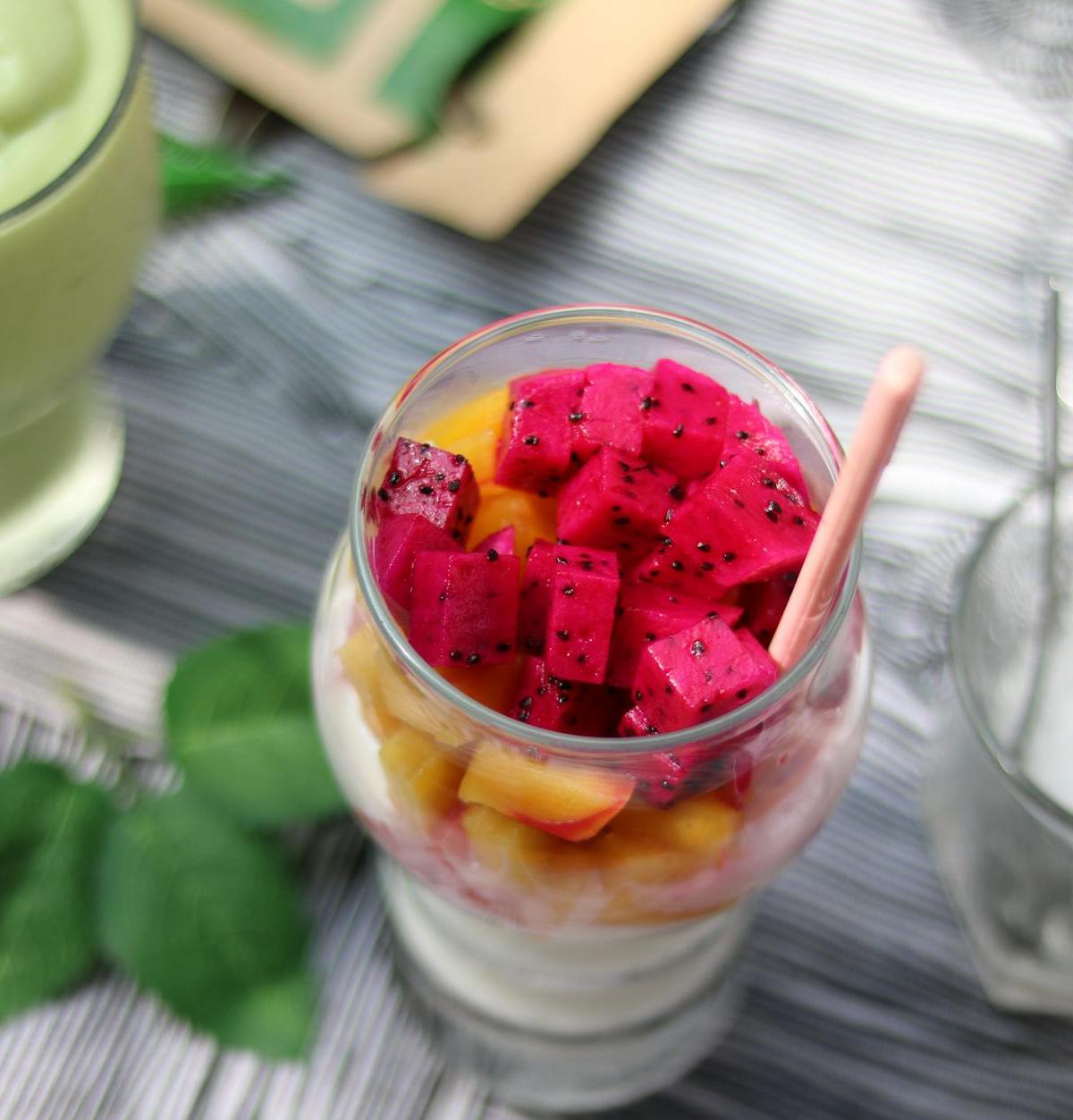 Vietnamese Three-Color Iced Dessert