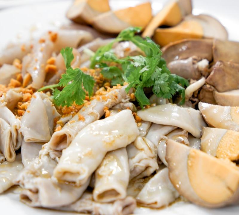 Chee Cheong Fun with Eggs & Tofu