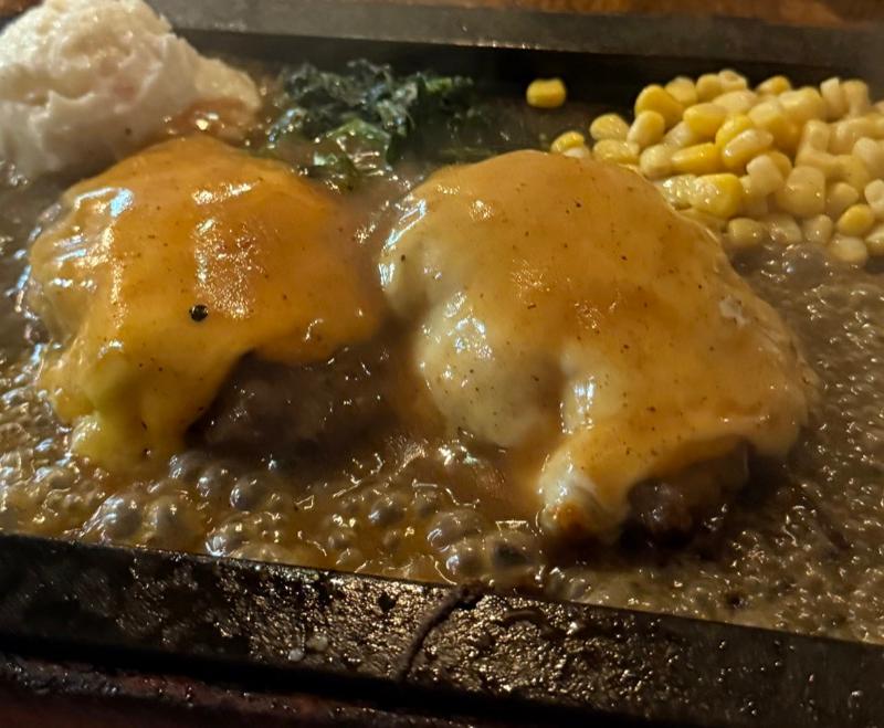 Cheesy Hamburger Steak with Gravy