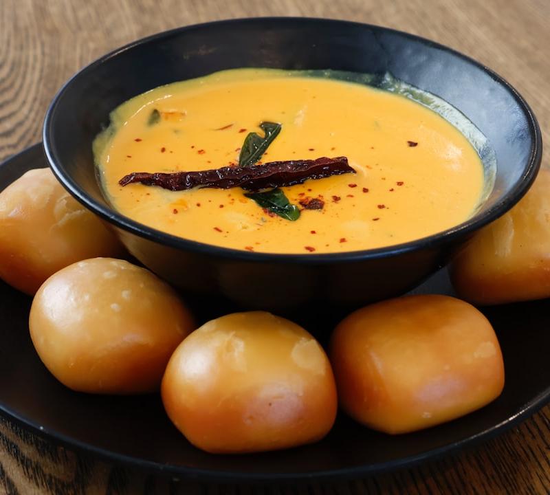 Chholar Dal with Fried Mantou