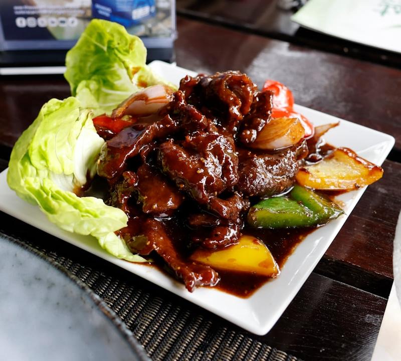 Chili Beef Lettuce Cups — Thai Stir-Fry