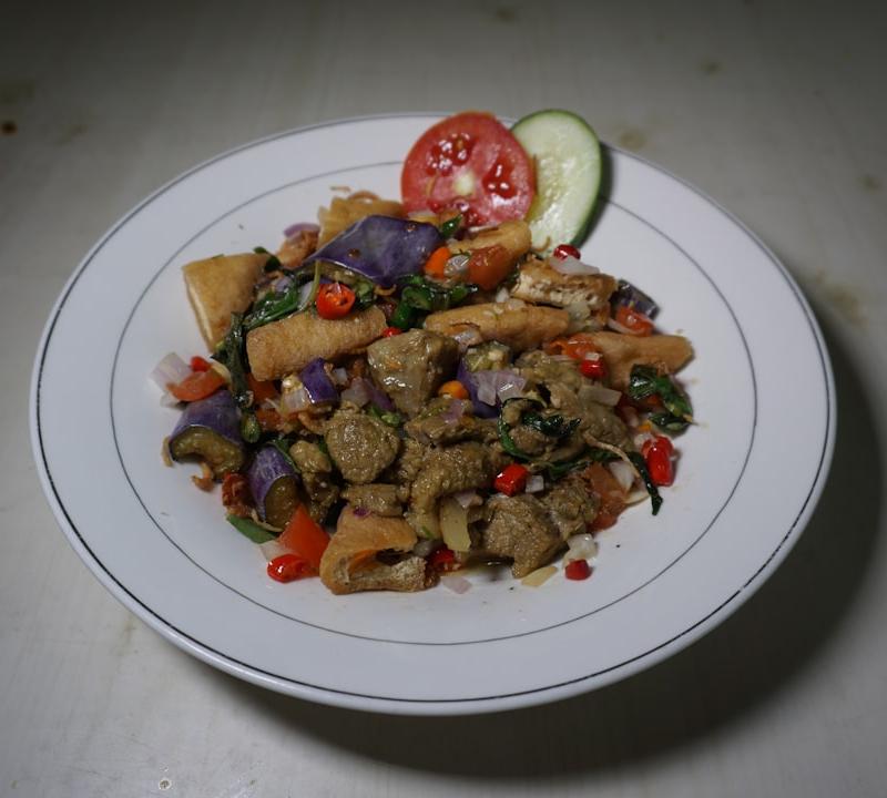 Chili Garlic Chicken Liver with Fresh Veg