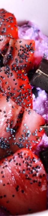 Chocolate Berry Chia Overnight Oats