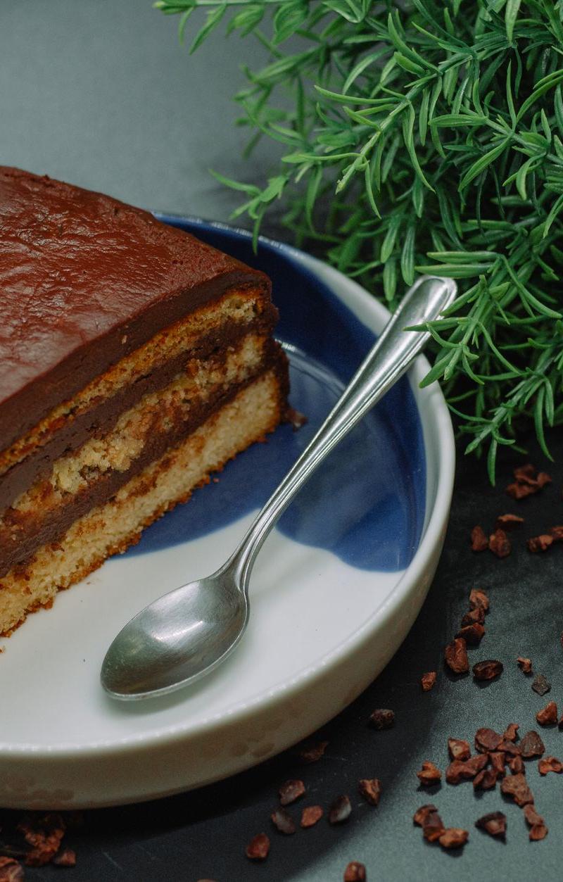 5-Minute Chocolate Fudge Mousse Cake