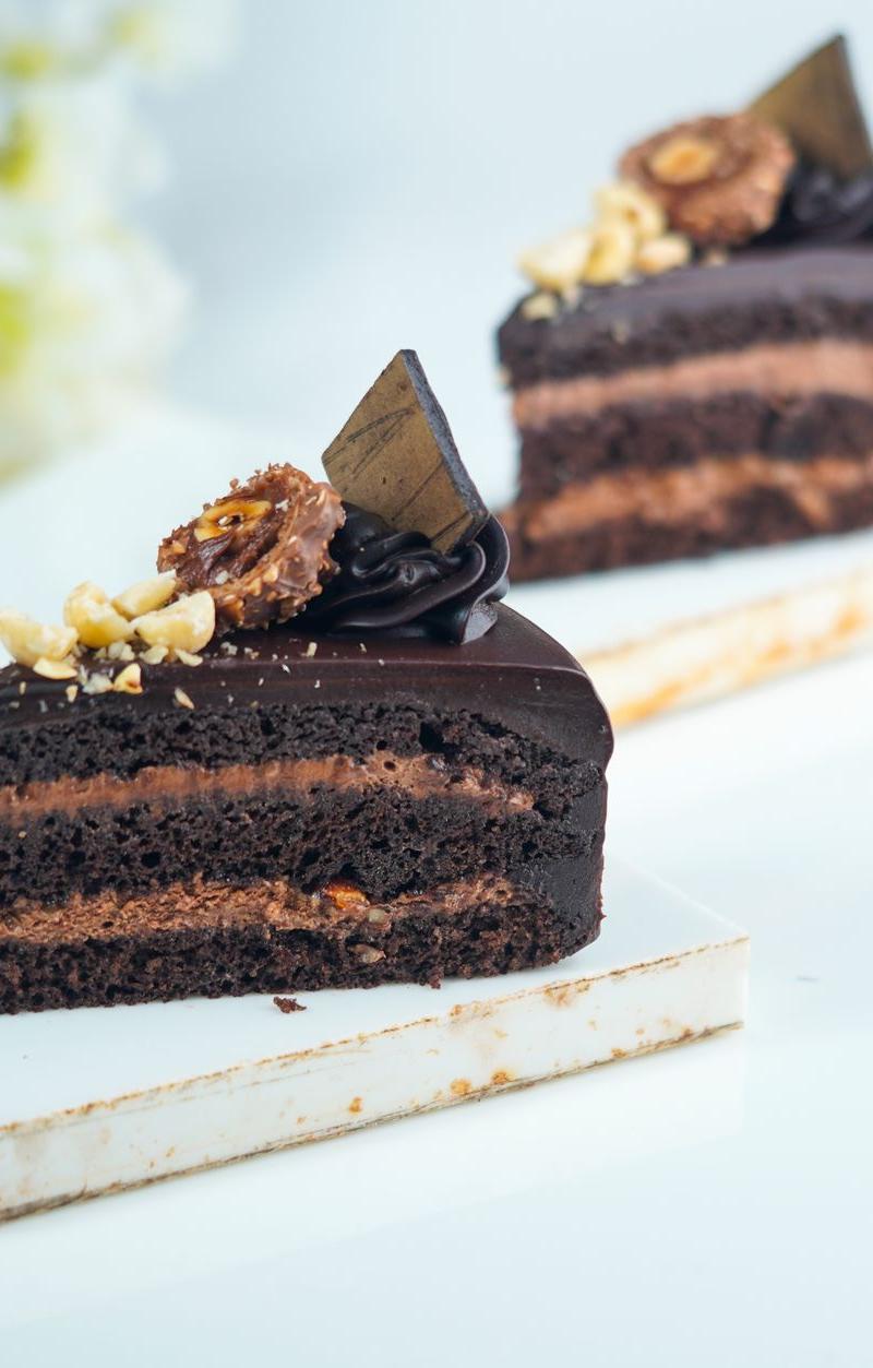 5-Min Chocolate Mousse Layer with Hazelnuts