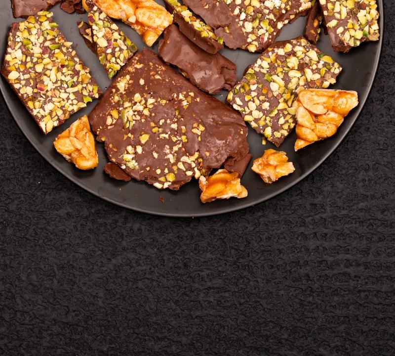 10-Min Chocolate Pretzel Brittle Bark