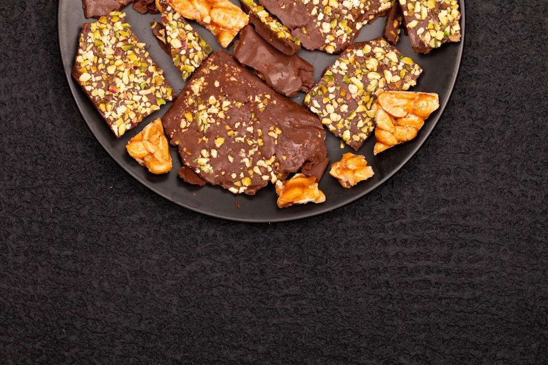 10-Min Chocolate Pretzel Brittle Bark