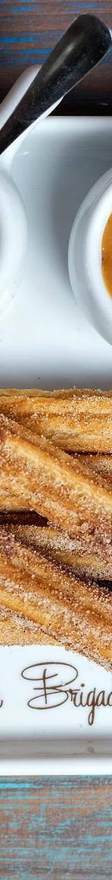 10-Min Churros With Chocolate & Dulce de Leche