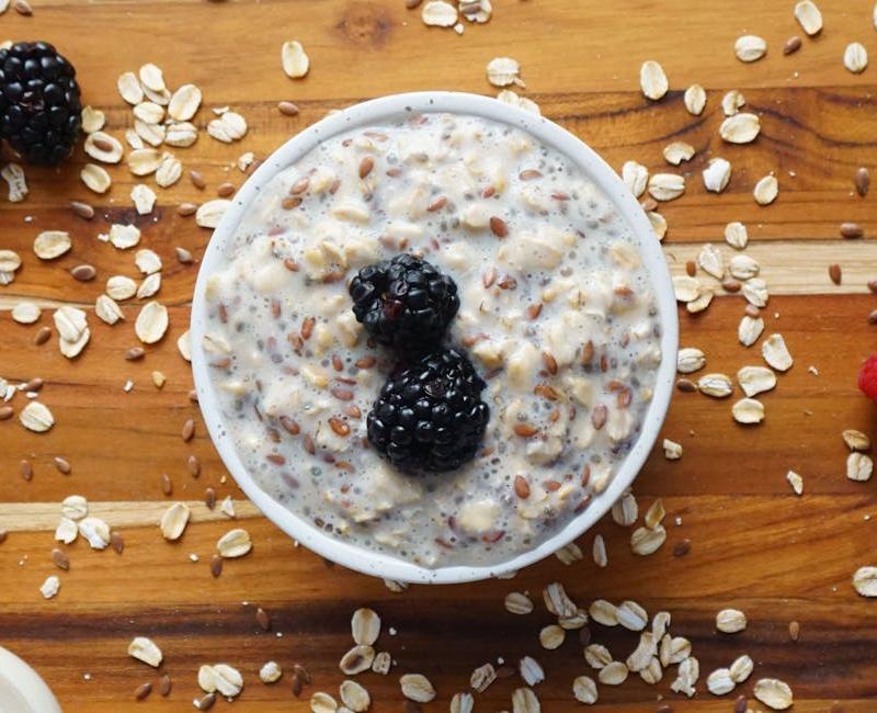 Cinnamon Roll Overnight Oats