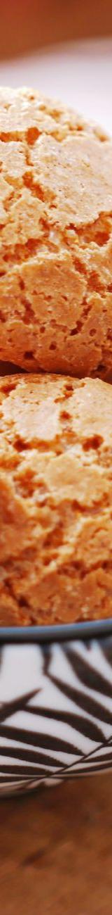 Classic Amaretti Cookies
