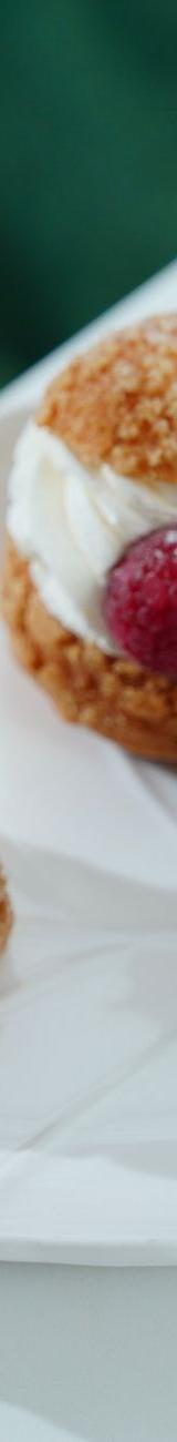 Classic Cream Puffs