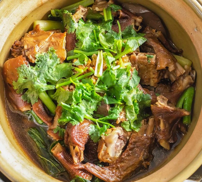 Clay Pot Chicken & Mushroom Rice