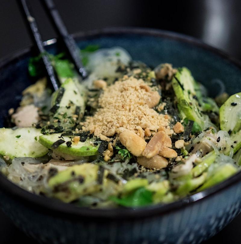 Cold Sesame Ginger Soba Bowl