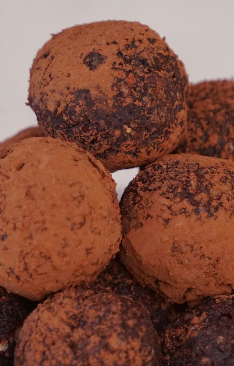 5-Minute Cookies and Cream Truffles